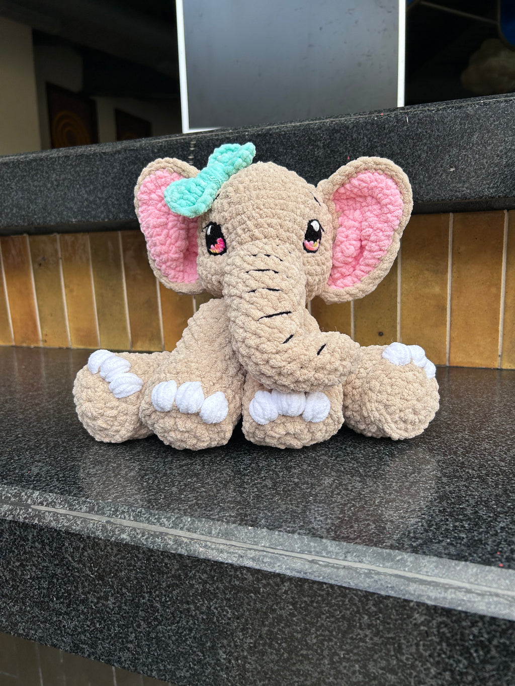 Big Elephant